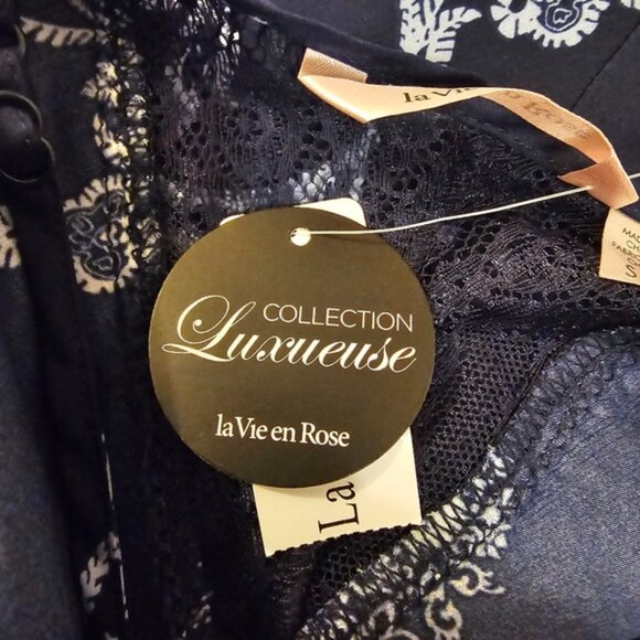 Blue and White La Vie En Rose Women's Paisley Print Lace Nightgown - Picture 4 of 9